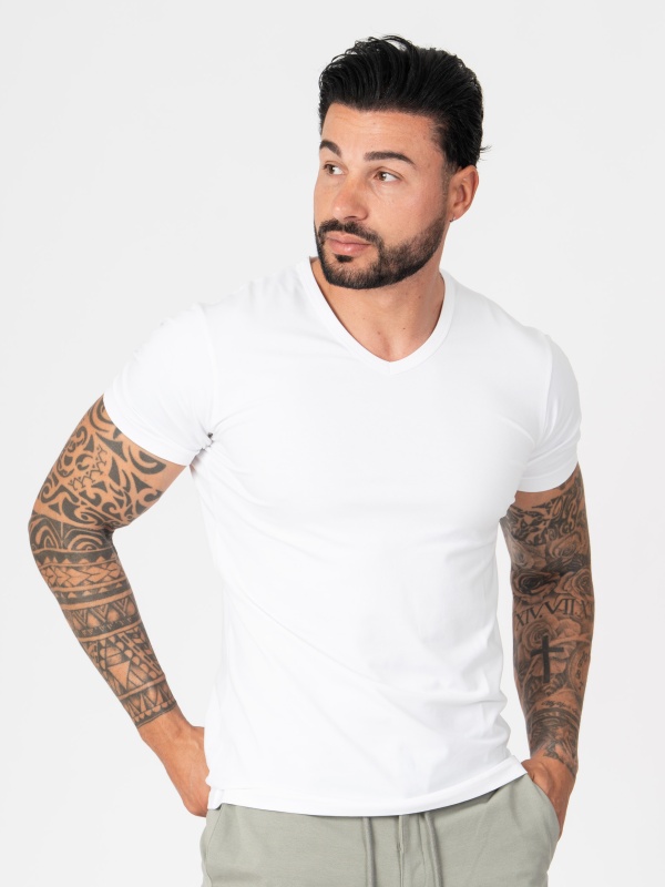 T-SHIRT SMK BASICA GOLA V